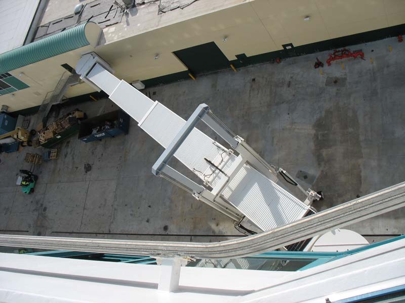 040 gangway.jpg